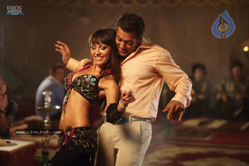 Dabangg Movie New Stills - 6 / 22 photos