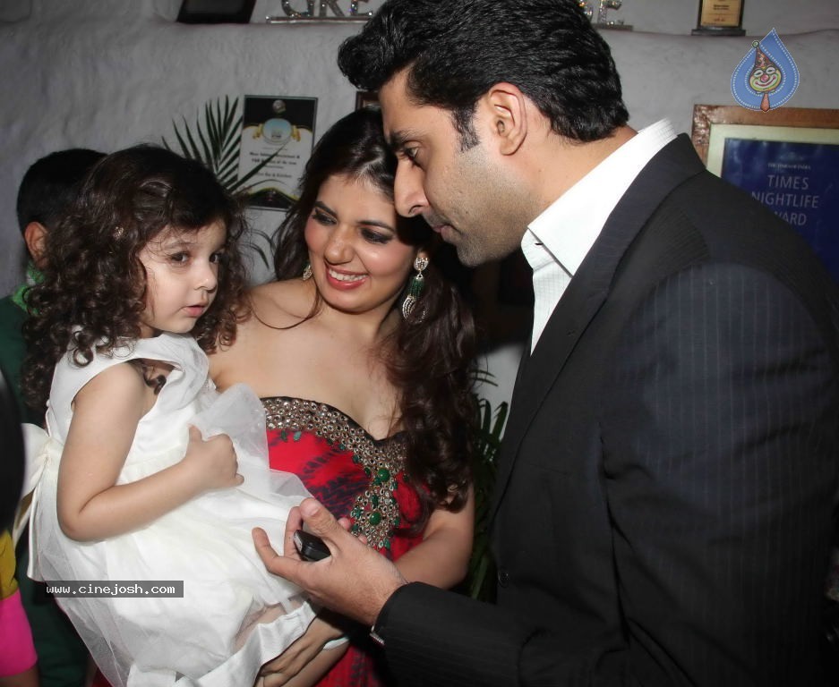 Dabboo Ratnani Calendar 2012 Launch - 13 / 150 photos