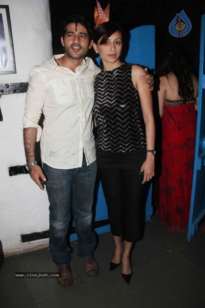 Dabboo Ratnani Calendar 2012 Launch - 34 / 150 photos