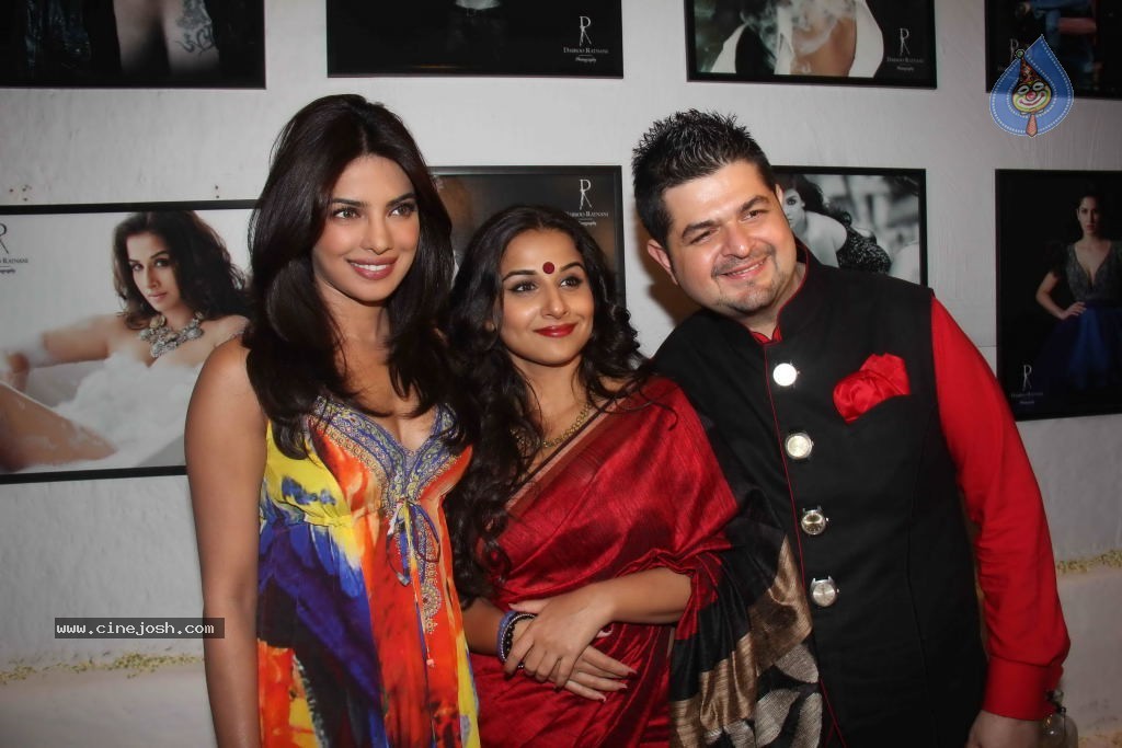 Dabboo Ratnani Calendar 2012 Launch - 62 / 150 photos