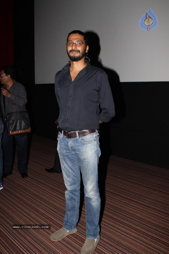 Dedh Ishqiya 1st Look Launch - 45 / 59 photos