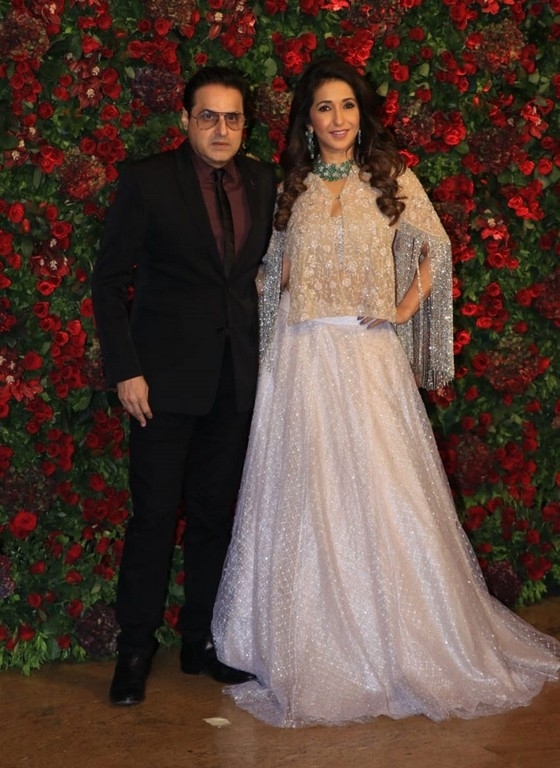 Deepika - Ranveer Mumbai Reception  - 23 / 93 photos