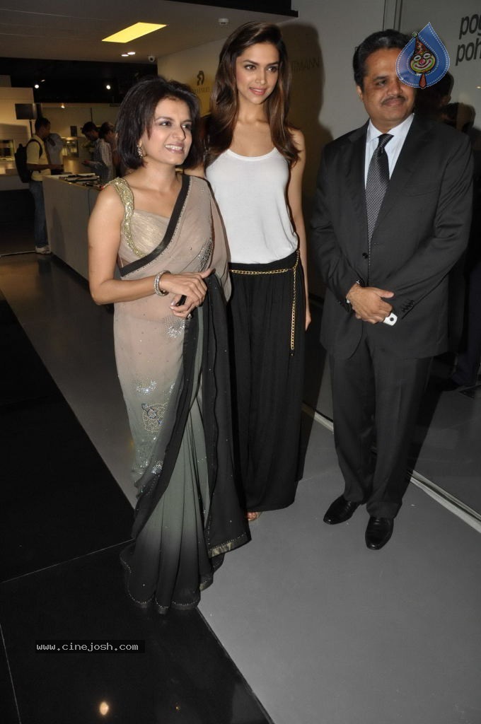 Deepika Padukone Inaugurates Poggenpohl Store - 16 / 45 photos