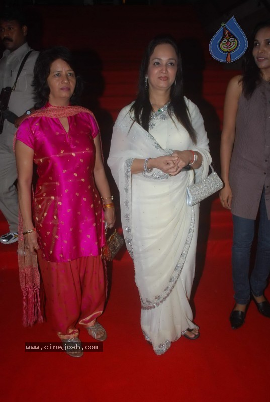 Deepika Padukone Ramp Walk at IIJW 2010 Stills - 18 / 155 photos