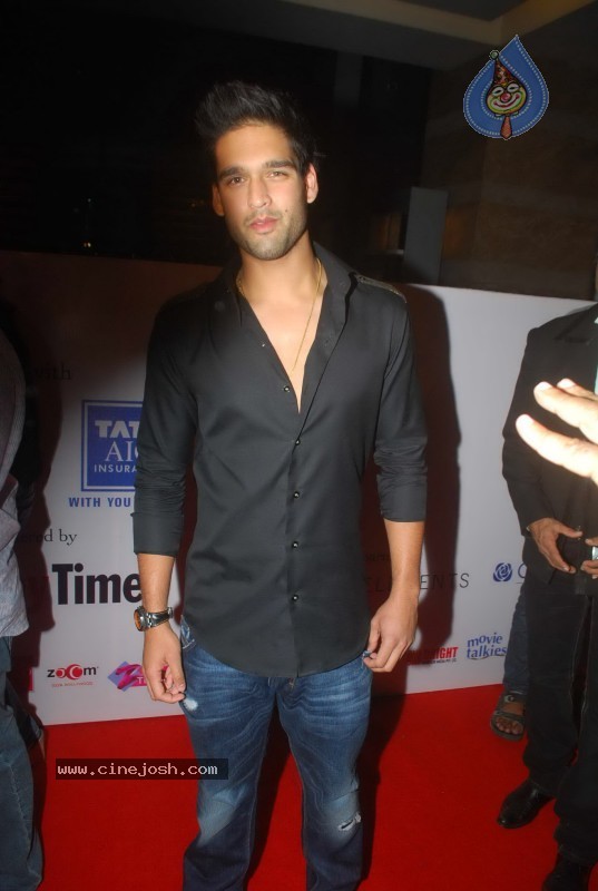 Deepika Padukone Ramp Walk at IIJW 2010 Stills - 123 / 155 photos