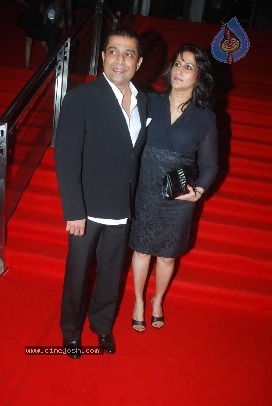 Deepika Padukone Ramp Walk at IIJW 2010 Stills - 127 / 155 photos