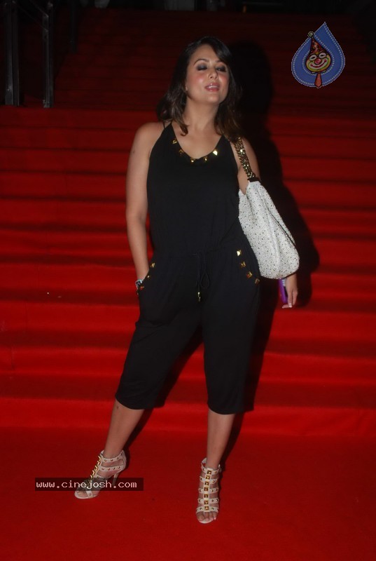 Deepika Padukone Ramp Walk at IIJW 2010 Stills - 131 / 155 photos