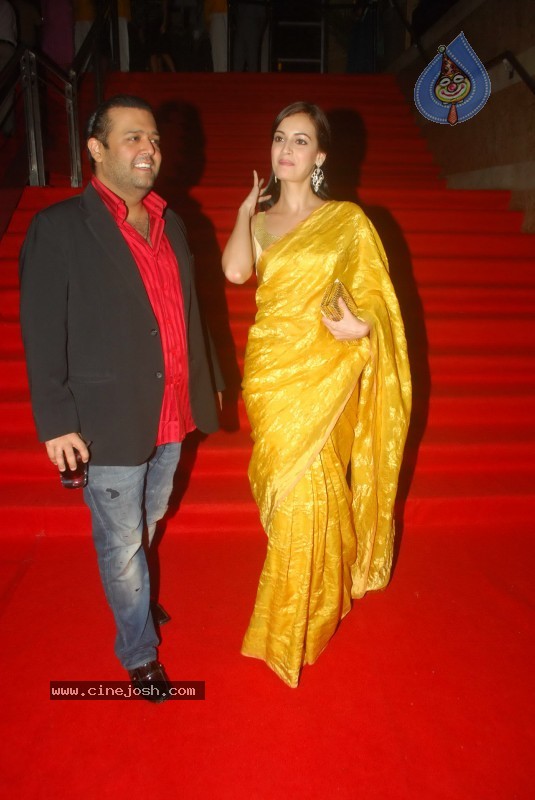 Deepika Padukone Ramp Walk at IIJW 2010 Stills - 154 / 155 photos