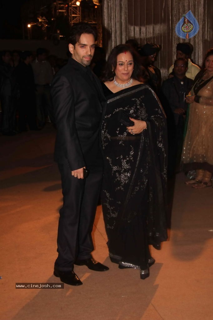 Deepshikha and Dheeraj Deshmukh Reception - 58 / 69 photos