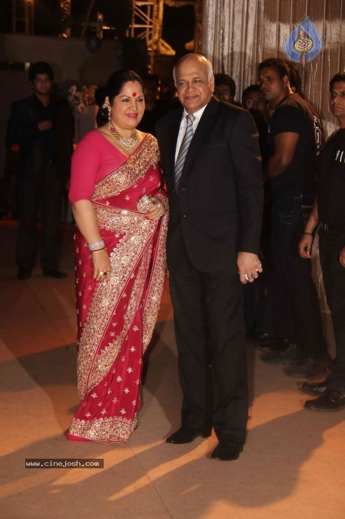 Deepshikha and Dheeraj Deshmukh Reception - 61 / 69 photos