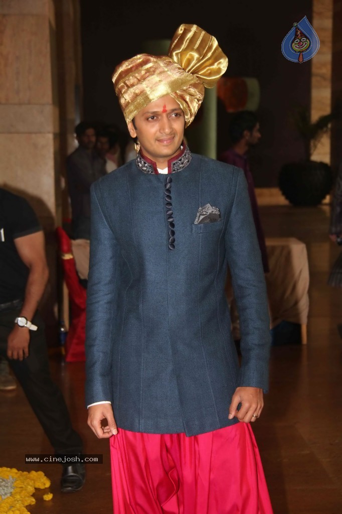 Deepshikha and Dheeraj Deshmukh Wedding Ceremony - 15 / 59 photos