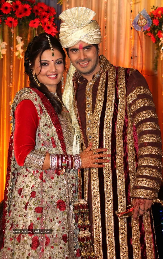 Deepshikha Wedding Reception - 22 / 41 photos