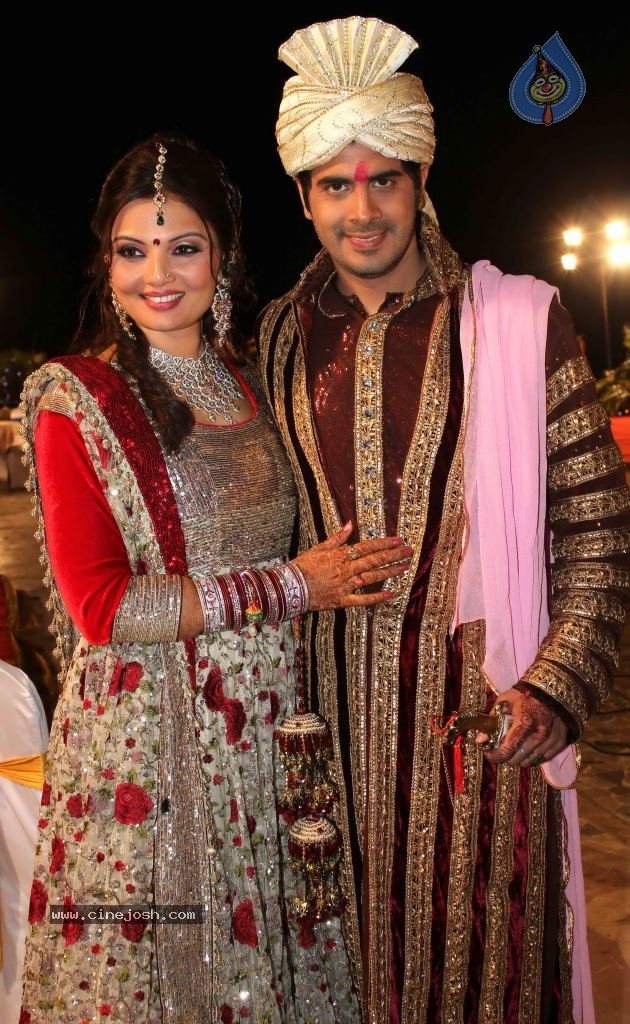 Deepshikha Wedding Reception - 31 / 41 photos