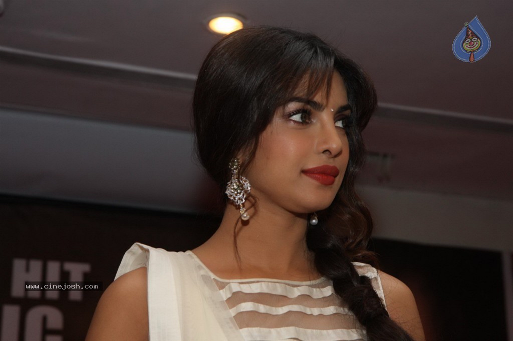 Deewana Main Deewana Music Launch - 34 / 37 photos