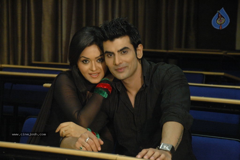 Dehraadun Party Movie Stills - 2 / 36 photos