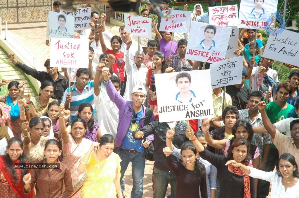 Dehraadun Party Movie Stills - 36 / 36 photos