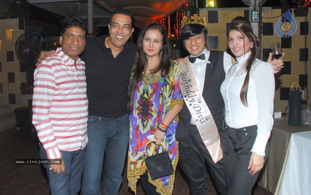 Designer Rohit Verma Bday Bash 2014 - 1 / 33 photos