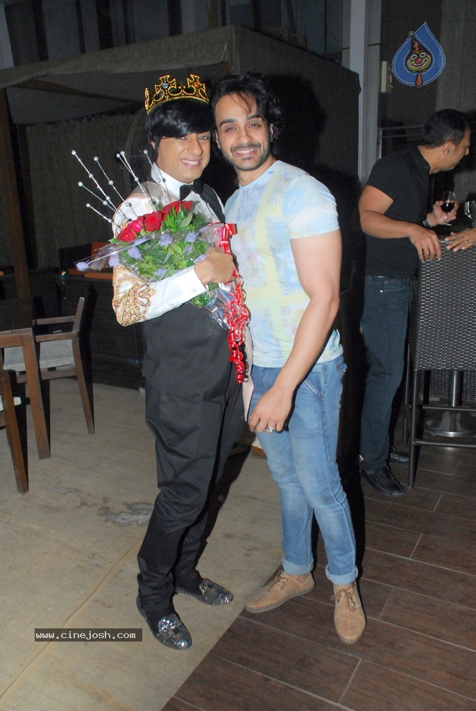 Designer Rohit Verma Bday Bash 2014 - 13 / 33 photos