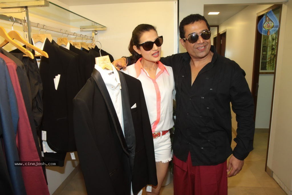 Designer Shaahid Amir New Collection Launch - 29 / 84 photos