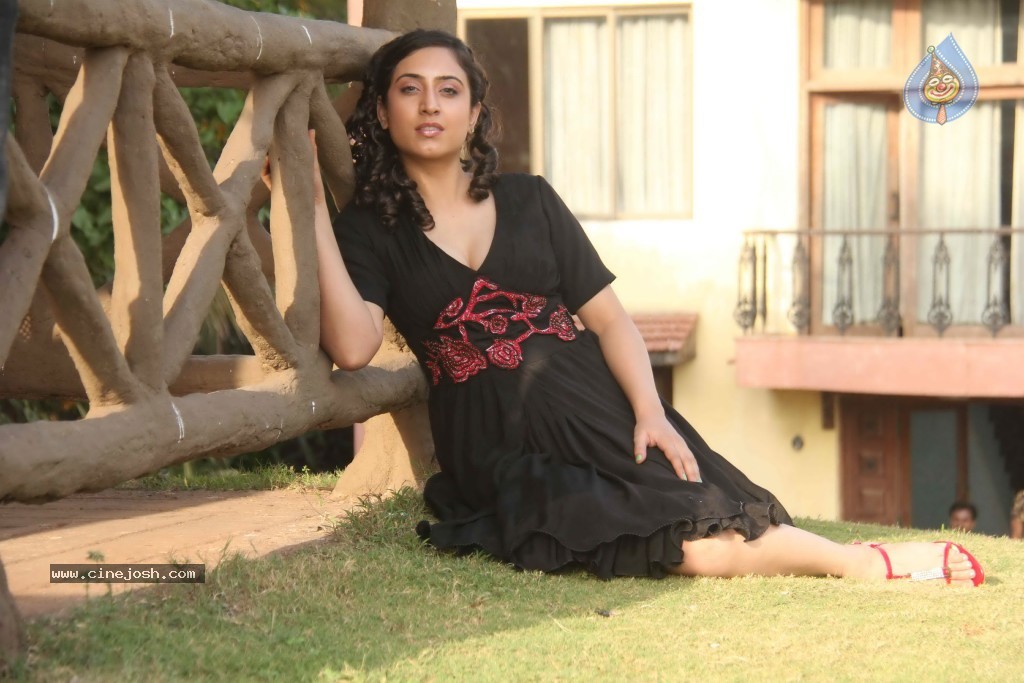 Designer Umair Zafar Spicy Collection Photoshoot - 134 / 134 photos