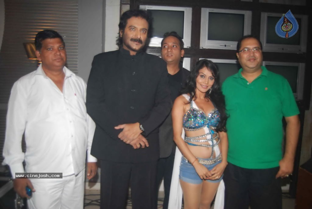 Dharna Unlimited Movie Item Song Shooting Spot - 15 / 36 photos