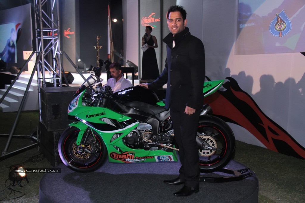 Dhoni Bike Racing Team Launch - 21 / 51 photos