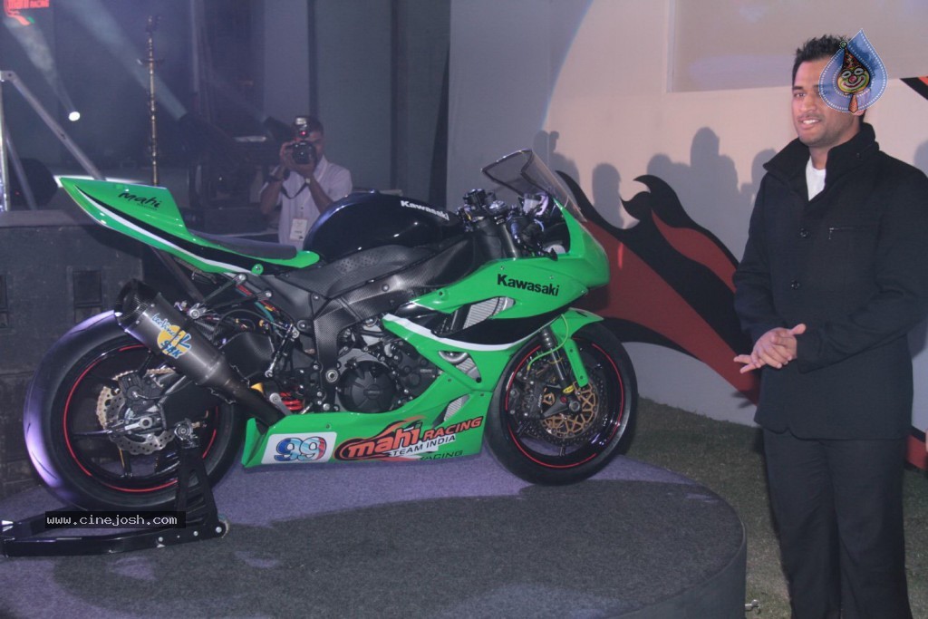 Dhoni Bike Racing Team Launch - 27 / 51 photos