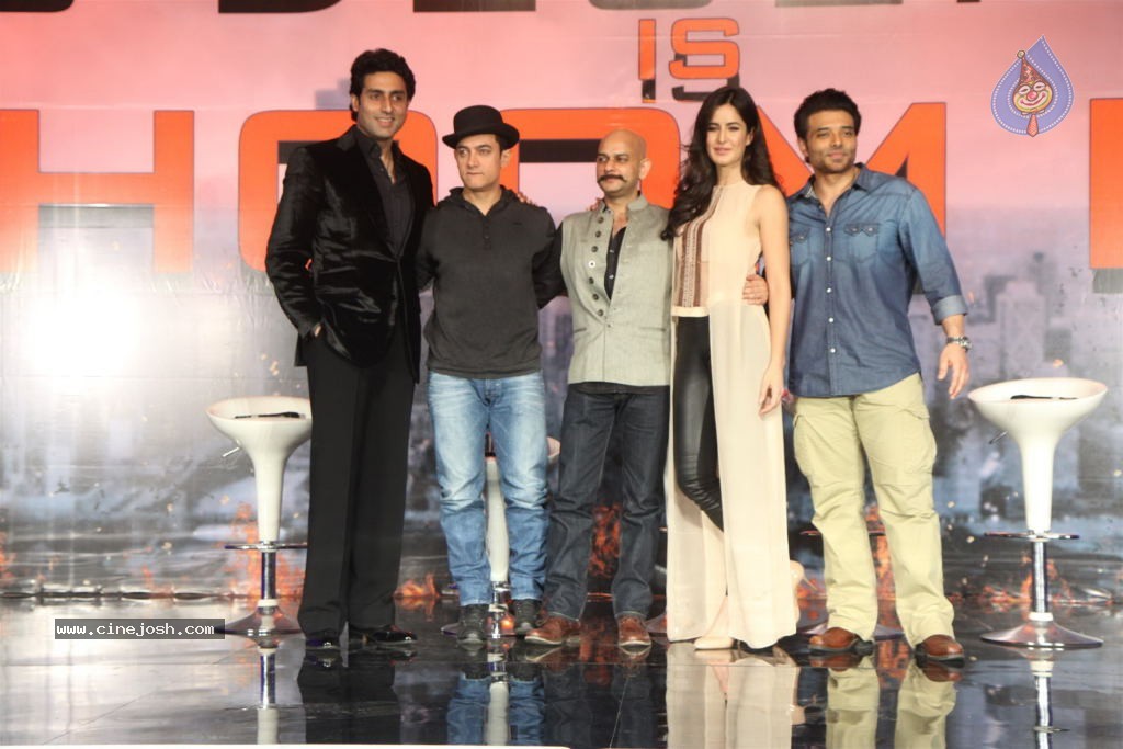 Dhoom 3 Film Press Meet - 28 / 38 photos