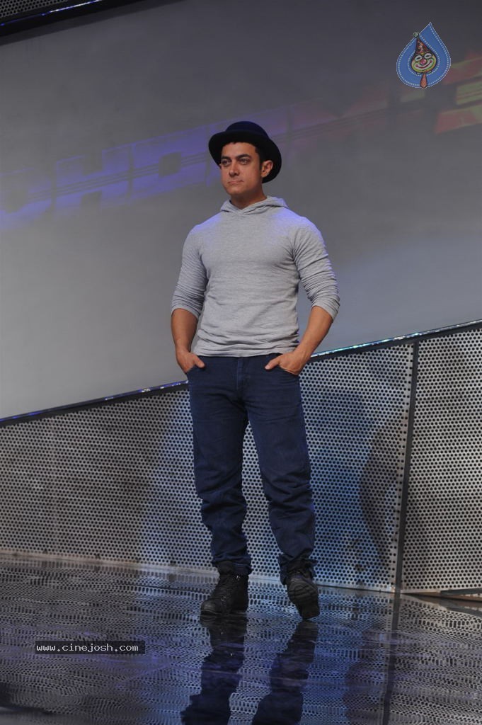 Dhoom 3 Merchandise Launch - 20 / 74 photos