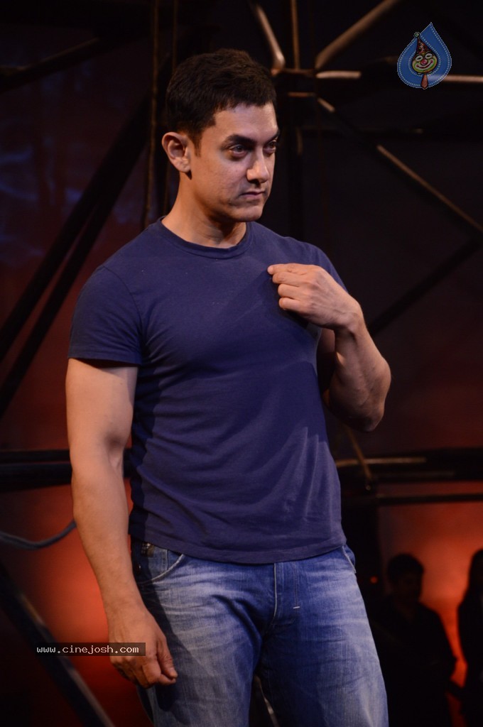 Dhoom 3 Song Launch Event - 46 / 47 photos