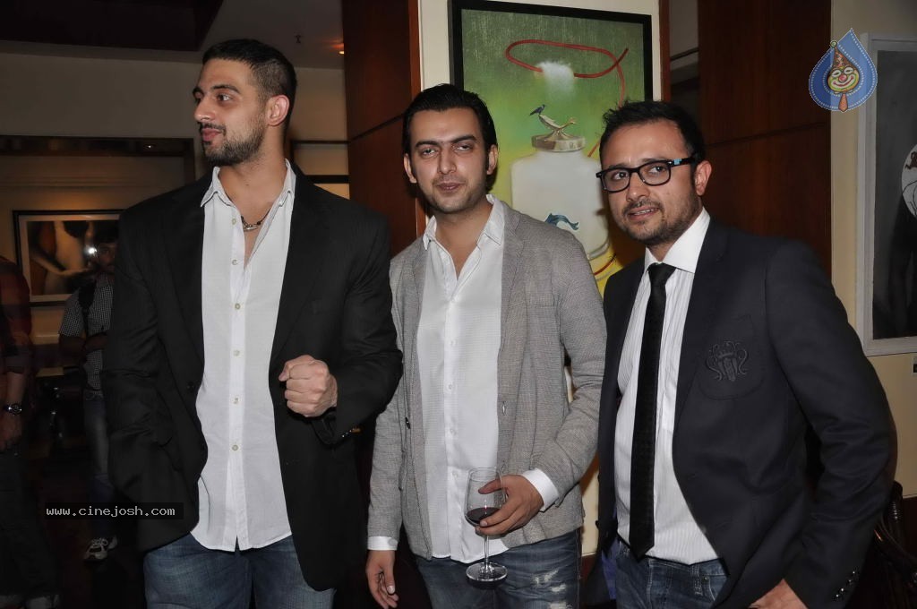 Dia Mirza at JW Marriott Art Event - 1 / 43 photos