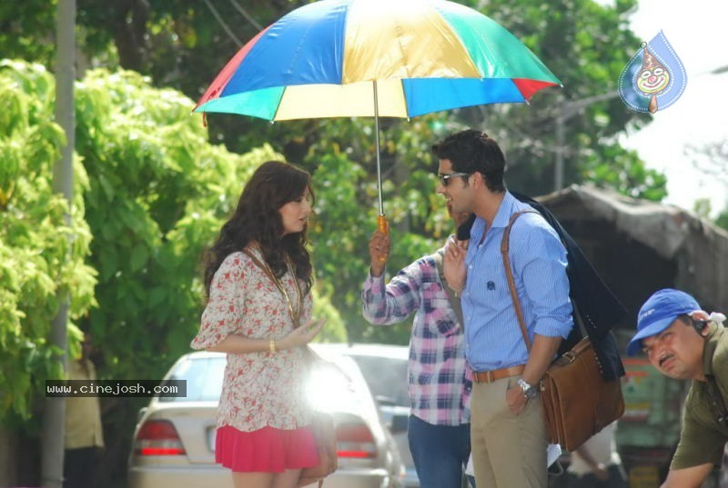 Dia Mirza and Zayed Khan Movie on Location  - 28 / 35 photos