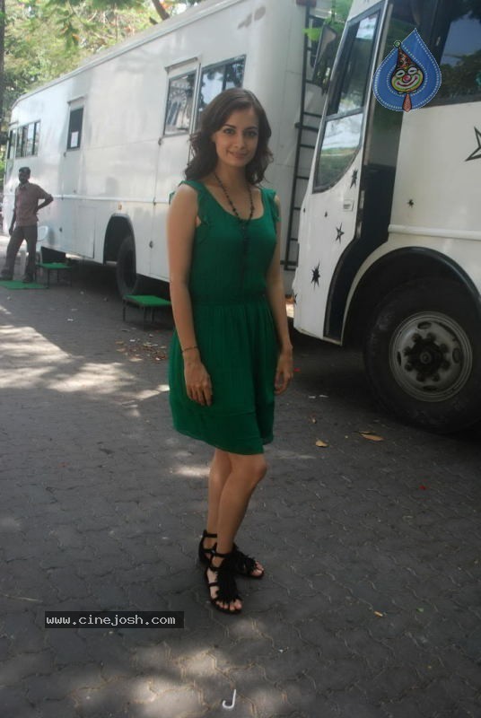 Dia Mirza and Zayed Khan Movie on Location  - 35 / 35 photos