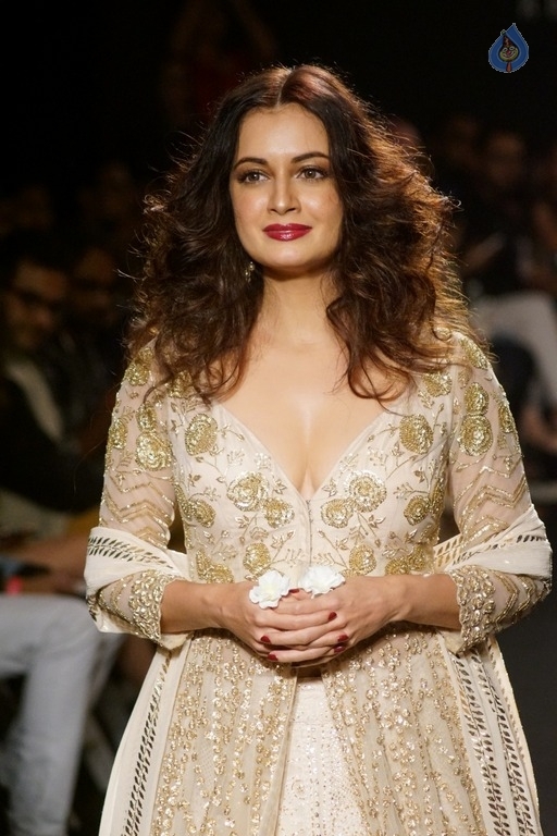 Dia Mirza at LFW Winter Festive 2017 - 3 / 21 photos