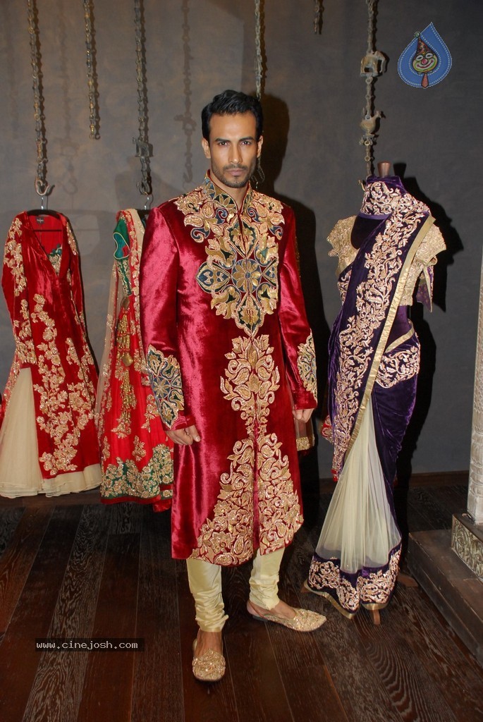 Dia Mirza at Signature Studio Store Launch - 5 / 20 photos