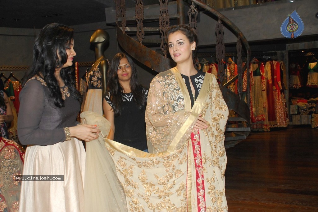 Dia Mirza at Signature Studio Store Launch - 20 / 20 photos