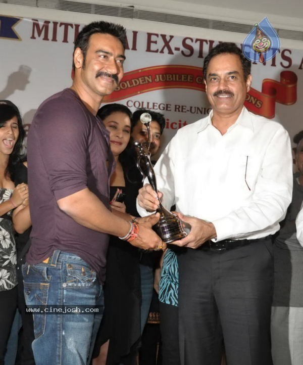 Dilip Vengsarkar Felicitate Ajay Devgan - 25 / 41 photos