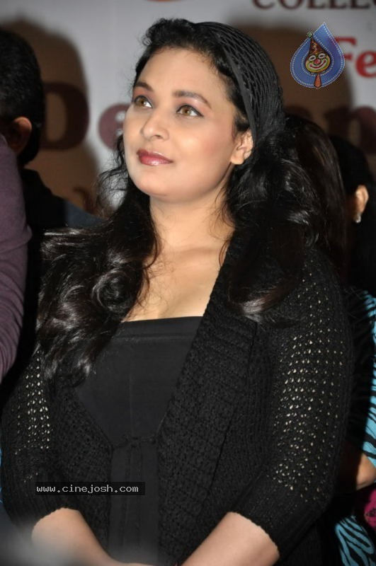 Dilip Vengsarkar Felicitate Ajay Devgan - 36 / 41 photos