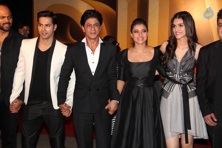 Dilwale Film Trailer Launch - 70 / 84 photos