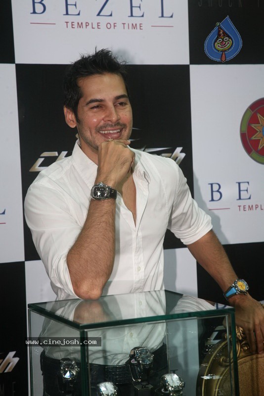Dino Morea Inaugurated Bezel watch Store - 1 / 36 photos