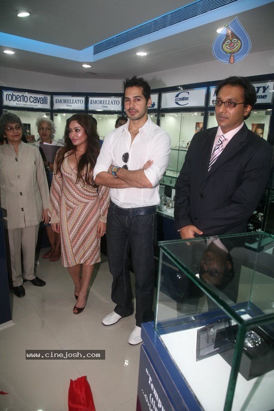 Dino Morea Inaugurated Bezel watch Store - 7 / 36 photos
