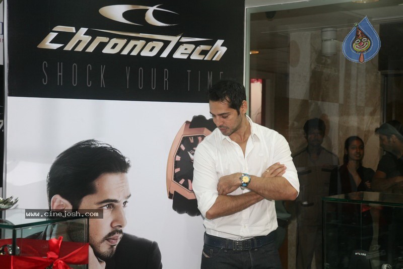 Dino Morea Inaugurated Bezel watch Store - 12 / 36 photos