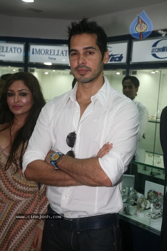 Dino Morea Inaugurated Bezel watch Store - 22 / 36 photos