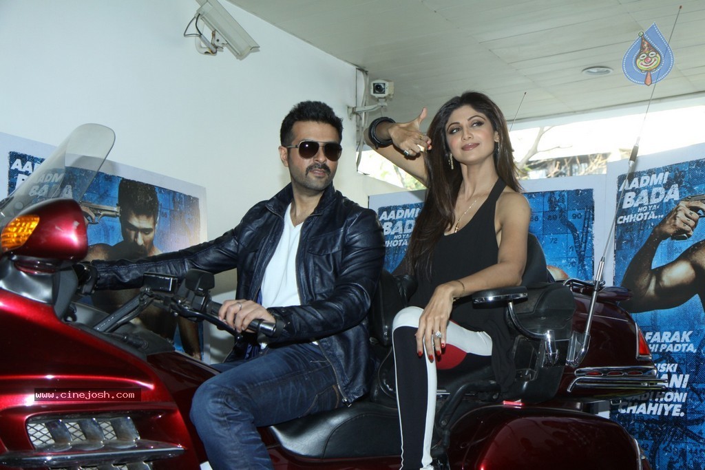 Dishkiyaoon Film Song Launch - 10 / 30 photos