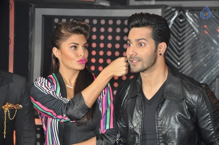 Dishoom Promotion at Star Plus Dance Show - 28 / 37 photos