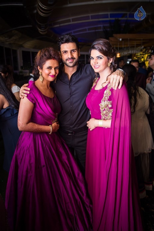 Divyanka and Vivek Wedding Party - 5 / 42 photos
