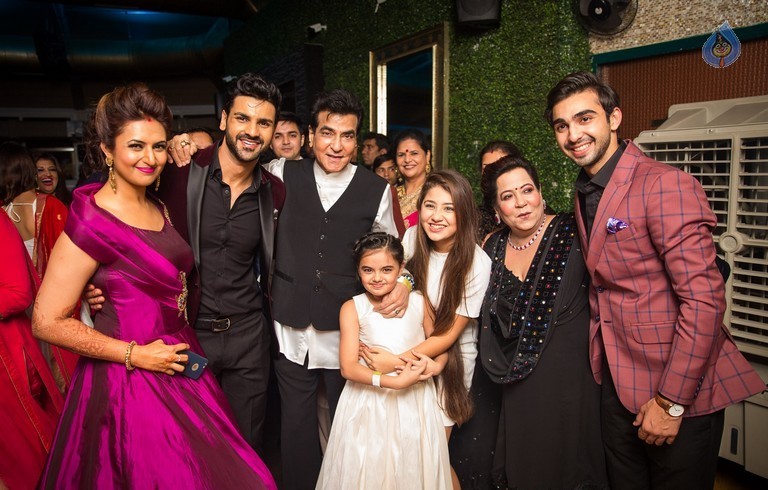 Divyanka and Vivek Wedding Party - 9 / 42 photos