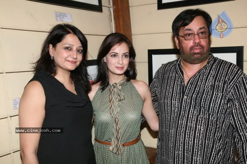 Diya Mirza Inaugurates Pankaj Parashar Art Exhibition - 12 / 18 photos
