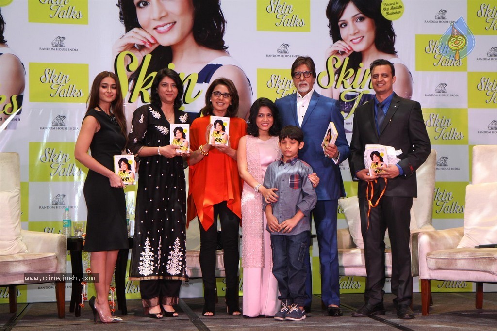 Dr Jaishree Sharad Skin Talks Book Launch - 27 / 62 photos