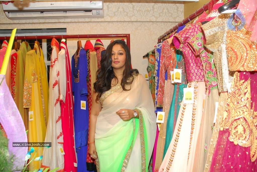 DVAR Photography n Fashion Exhibit - 29 / 59 photos